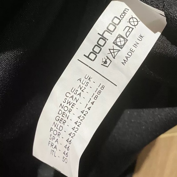 🛍SALE🛍Boohoo Cross Front Bodysuit Size 18 - Picture 4 of 5